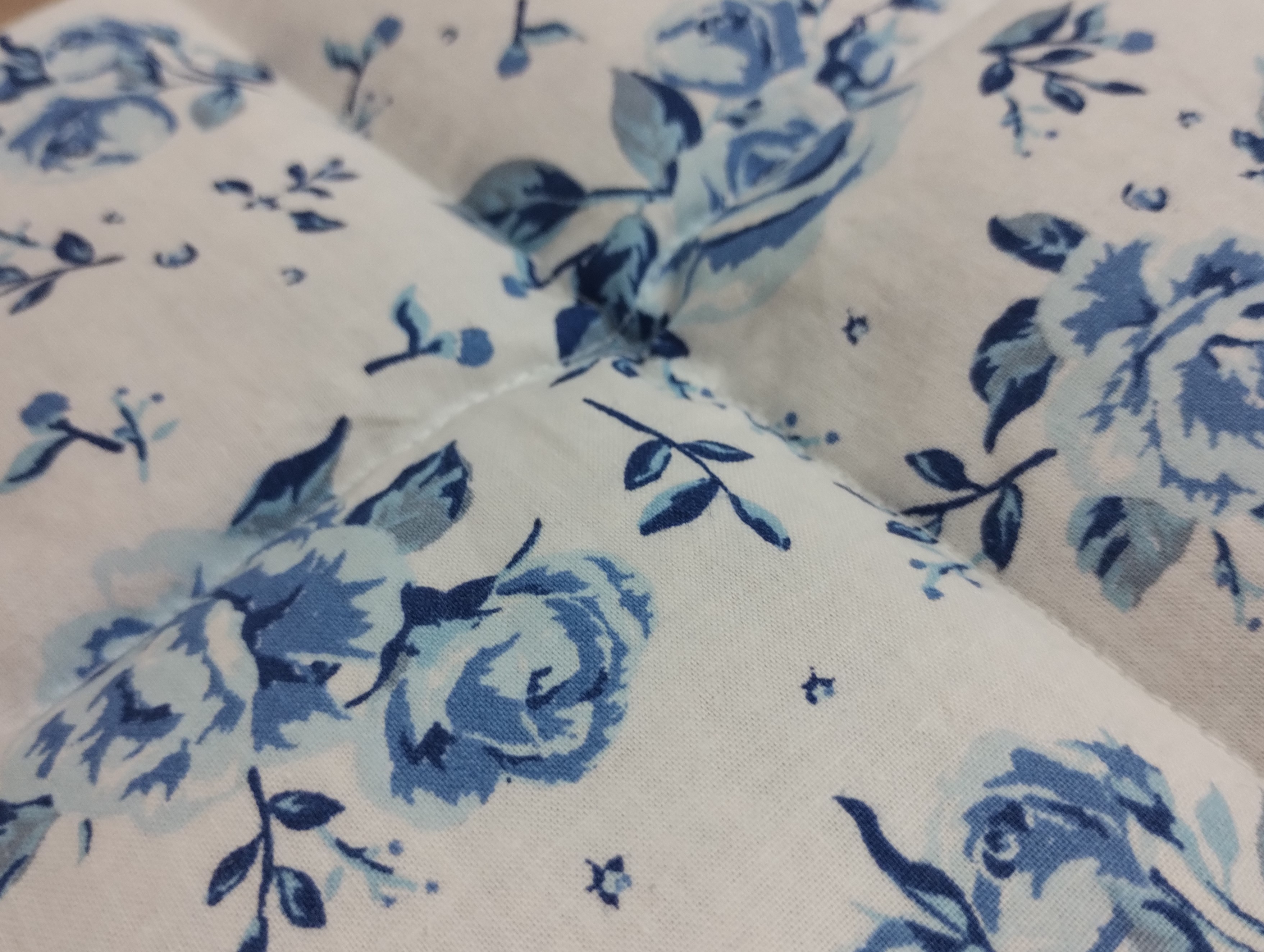 Körnerkissen Rosen Blau