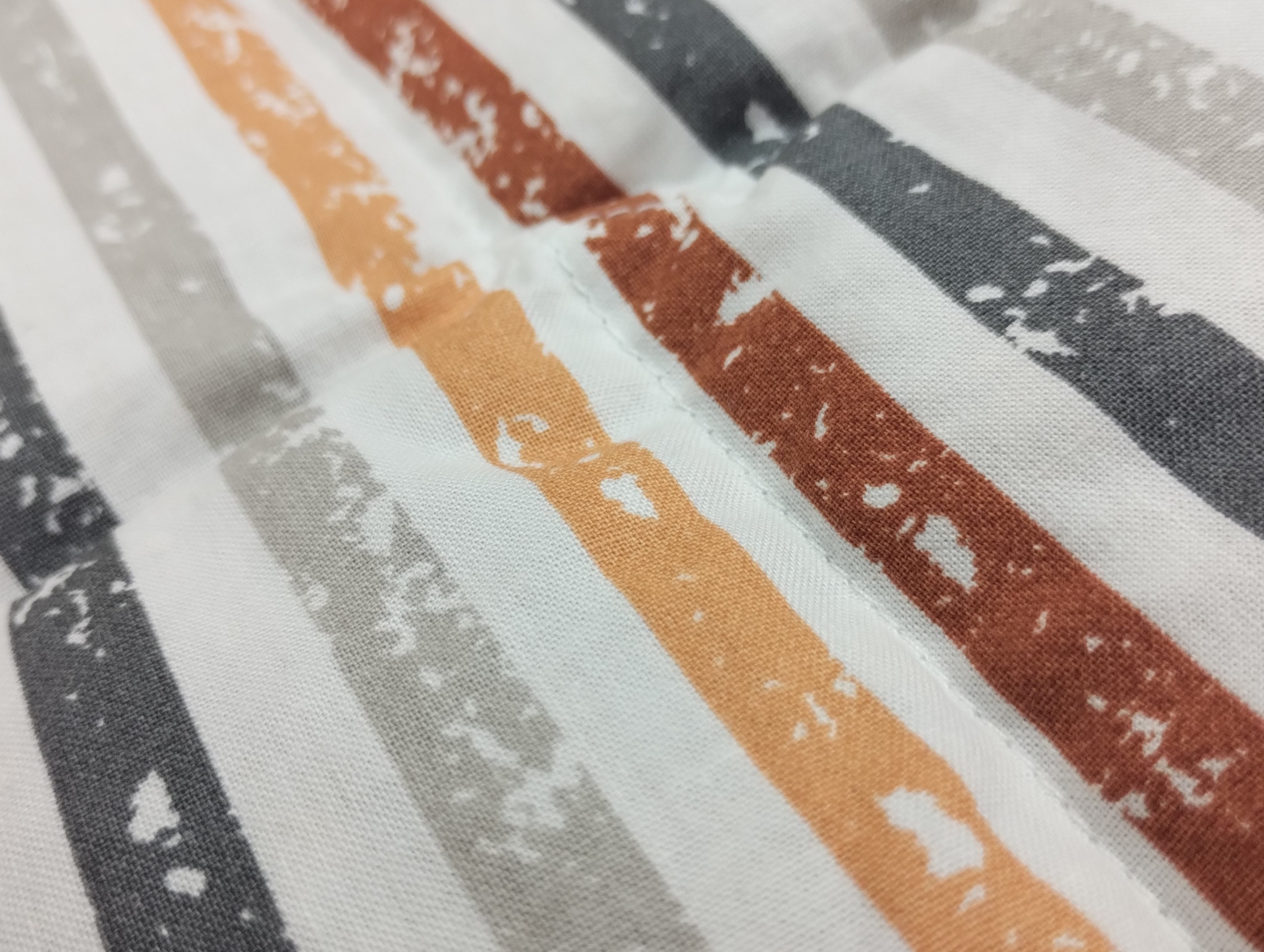 Körnerkissen Gestreift auf Weiß