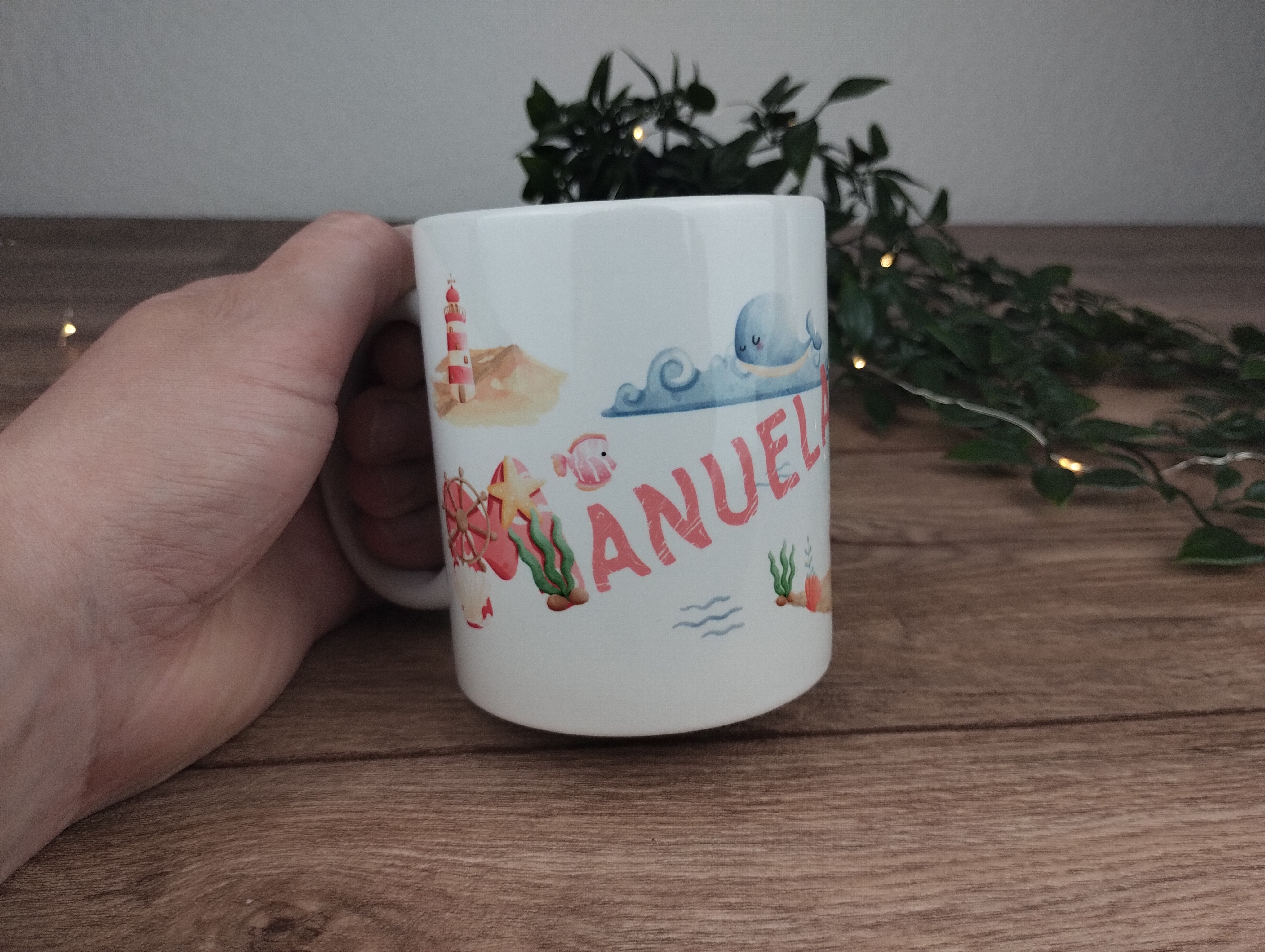 personalisierte Keramiktasse im maritimen Stil