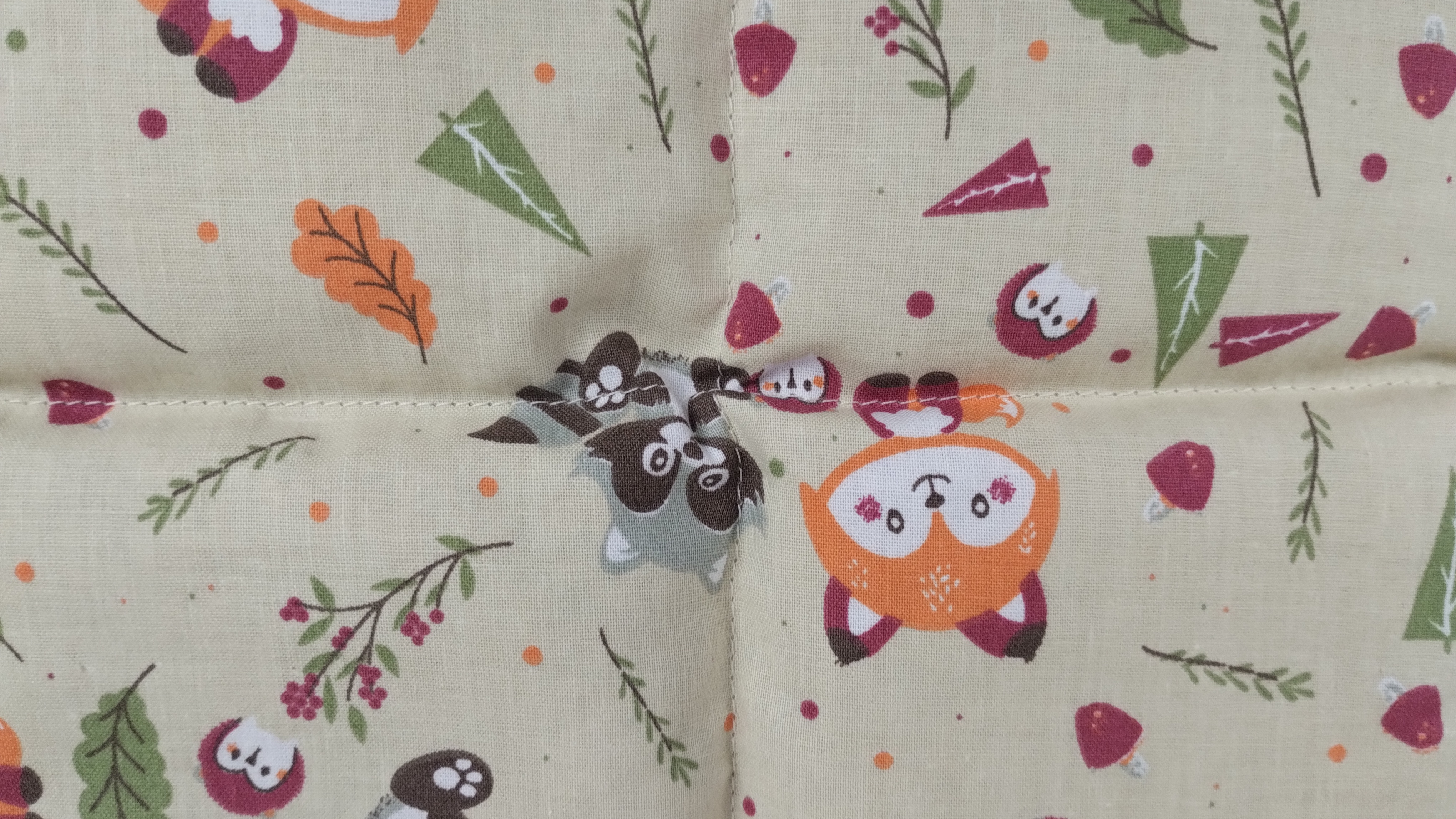 Körnerkissen Fuchs & Waschbär helles Olive/Bunt