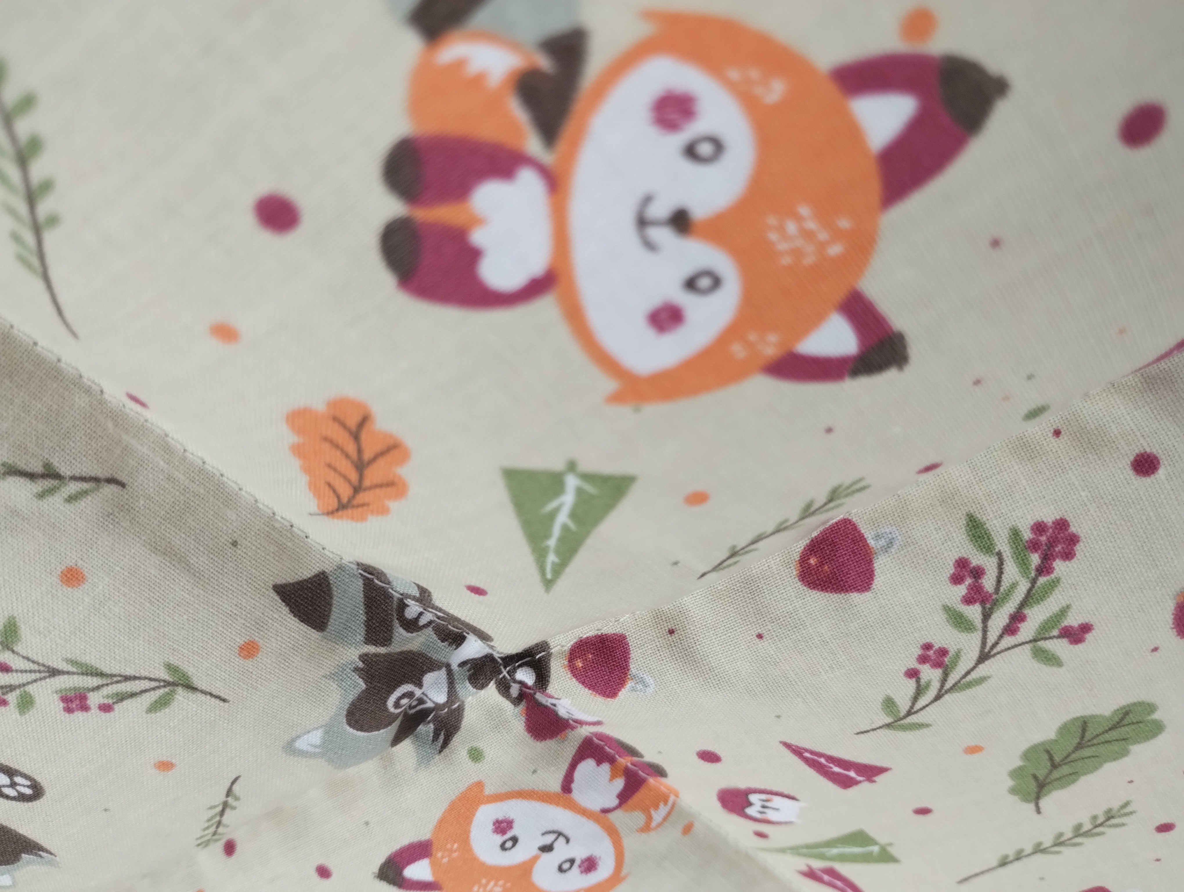 Körnerkissen Fuchs & Waschbär helles Olive/Bunt