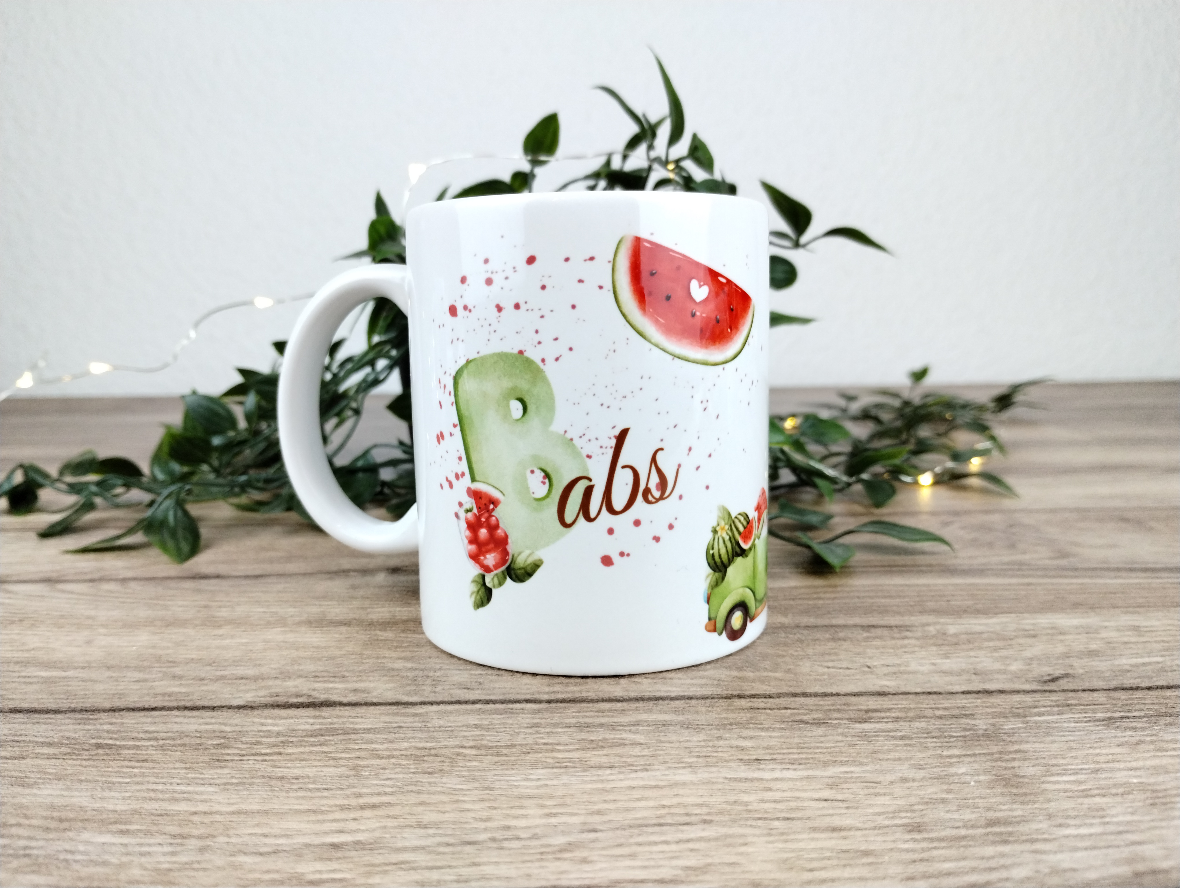 personalisierte Keramiktasse mit Gnommotiven