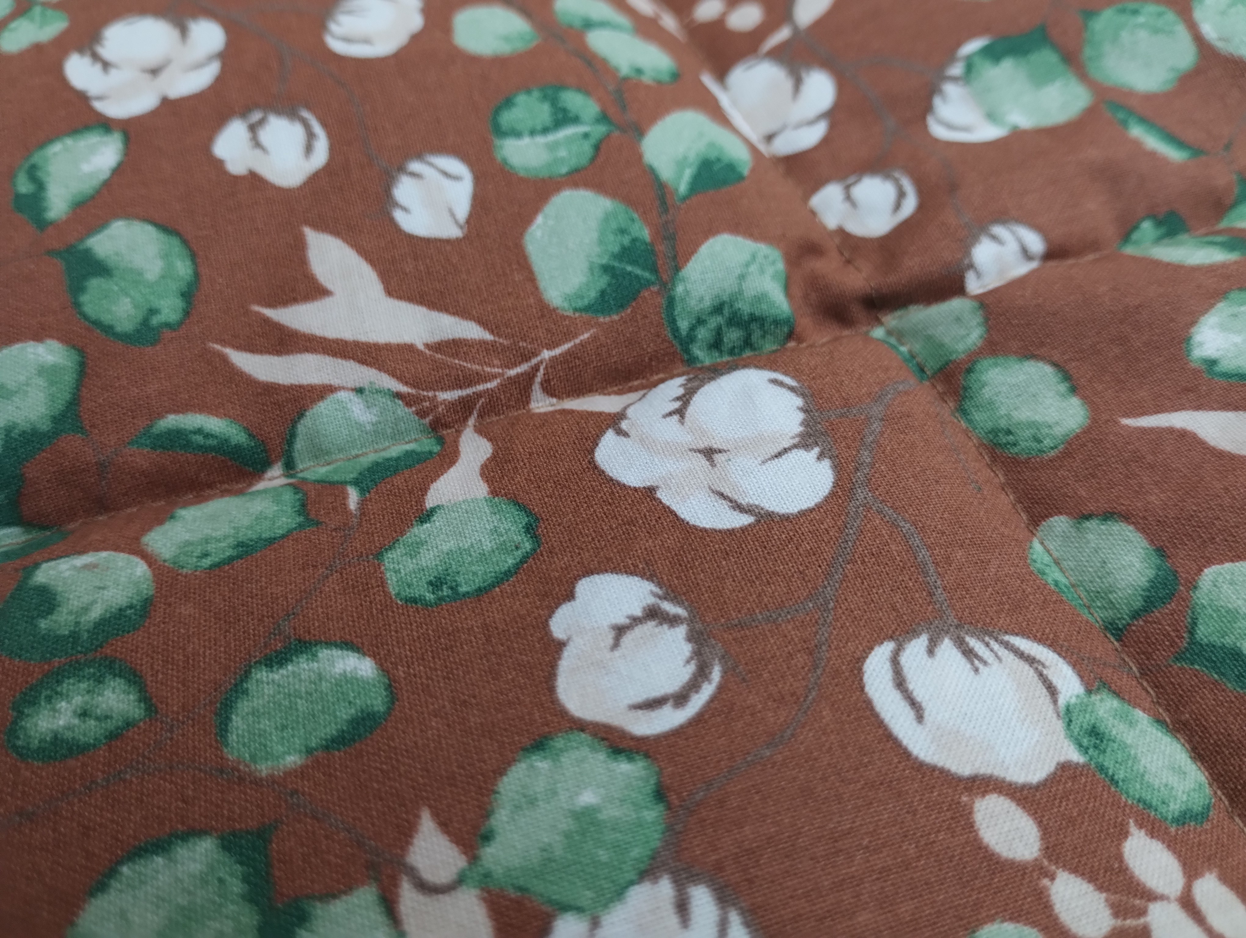 Körnerkissen Eucalyptus Braun